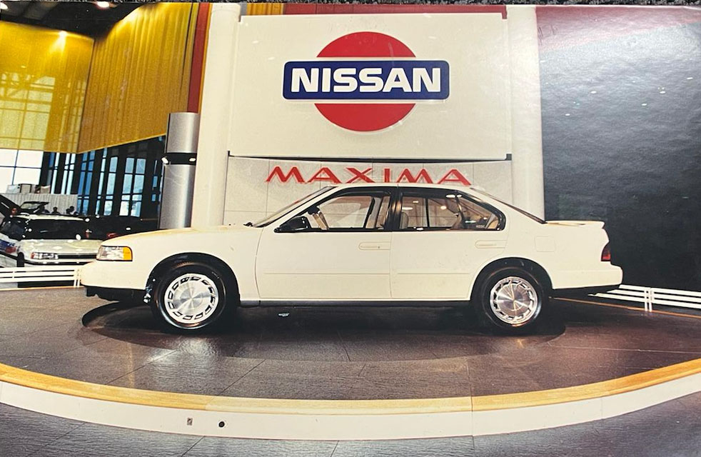 Petrarca-Nissan-Showroom-Afbeelding-5 - Petrarca Architecturale Panelen